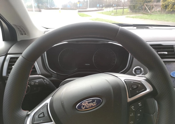 Ford Mondeo cena 63000 przebieg: 182000, rok produkcji 2017 z Puławy małe 436